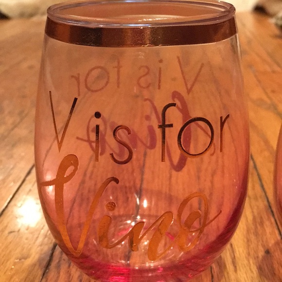 Galentine’s Day Glam Stemless wine glasses - Picture 3 of 4